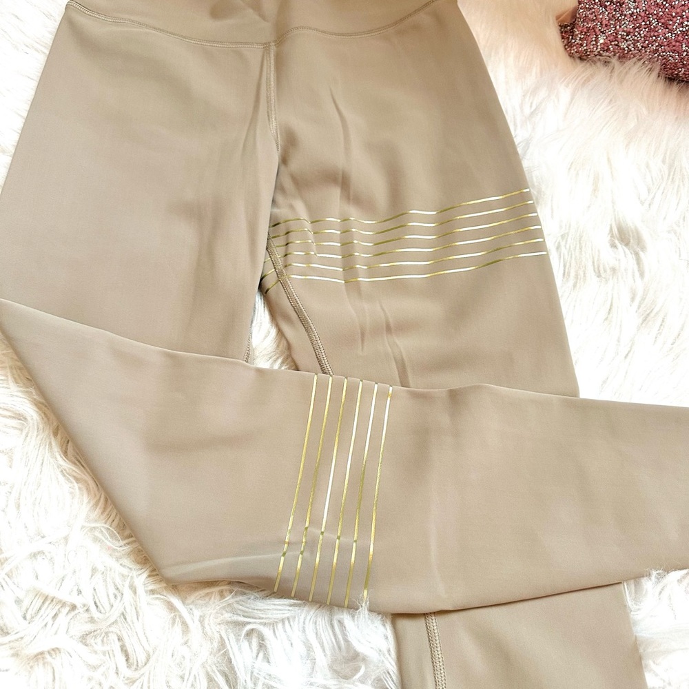 Alo yoga pants